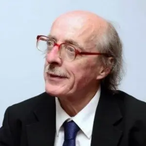 Alexander Hart - Author Photo
